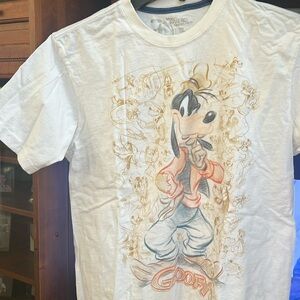 100% cotton Disney Studio Collection Goofy tshirt